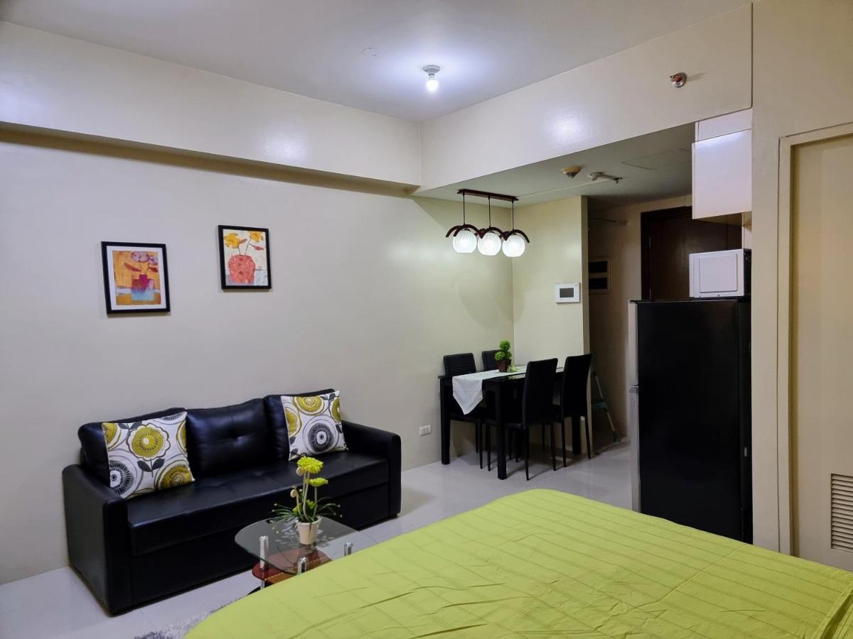 One Palm Tree Villas Condo Across Naia Terminal 3 Manila Exterior photo