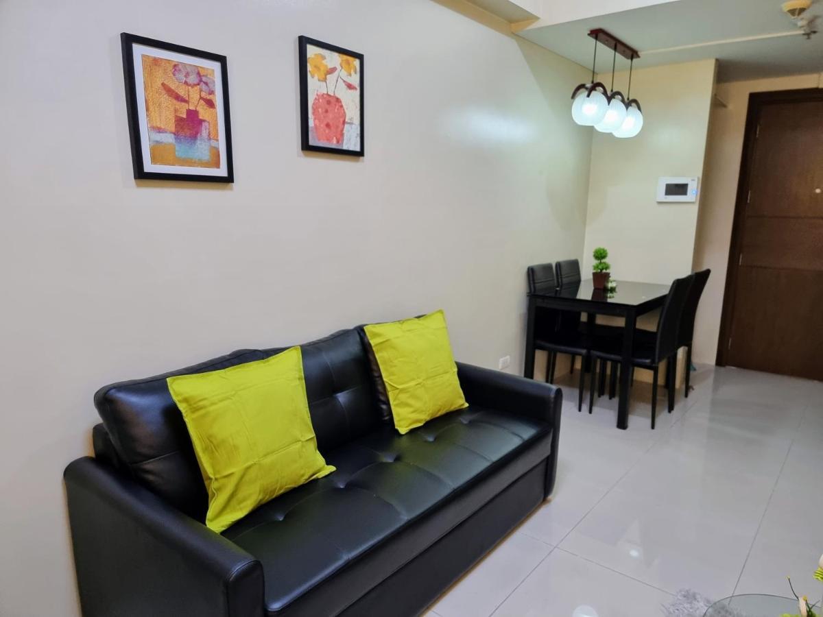 One Palm Tree Villas Condo Across Naia Terminal 3 Manila Exterior photo