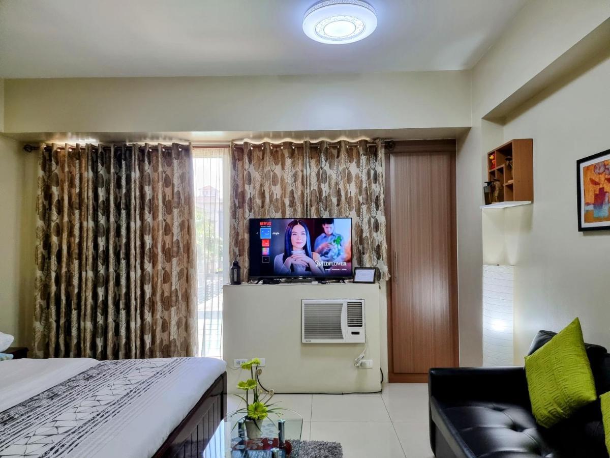 One Palm Tree Villas Condo Across Naia Terminal 3 Manila Exterior photo