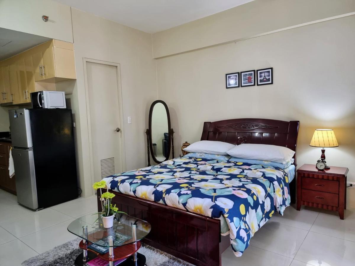 One Palm Tree Villas Condo Across Naia Terminal 3 Manila Exterior photo