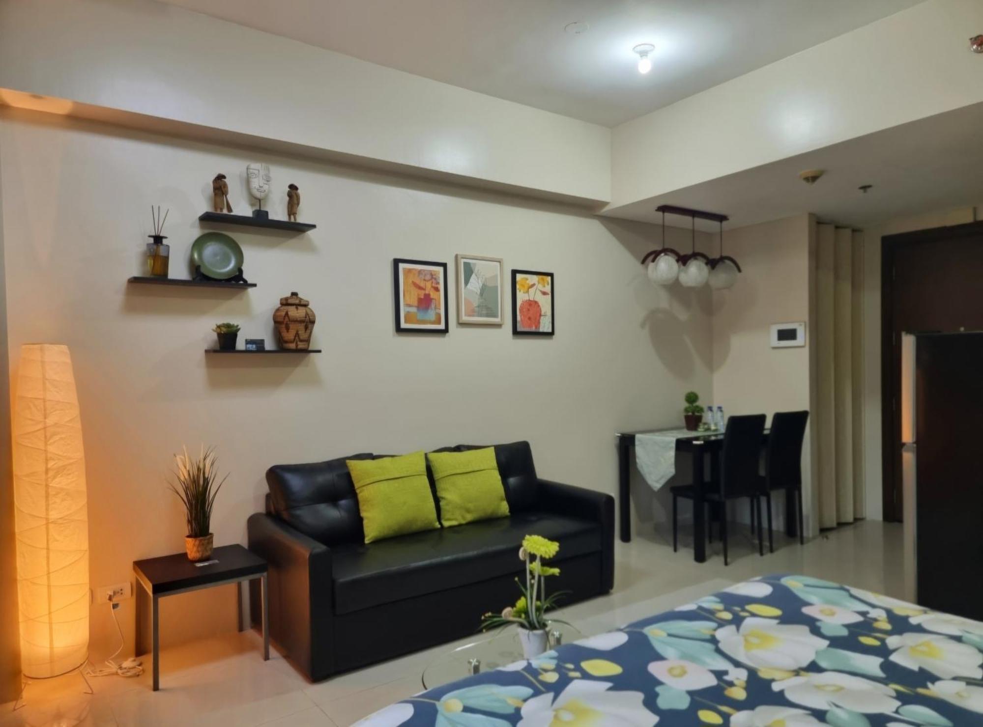 One Palm Tree Villas Condo Across Naia Terminal 3 Manila Exterior photo